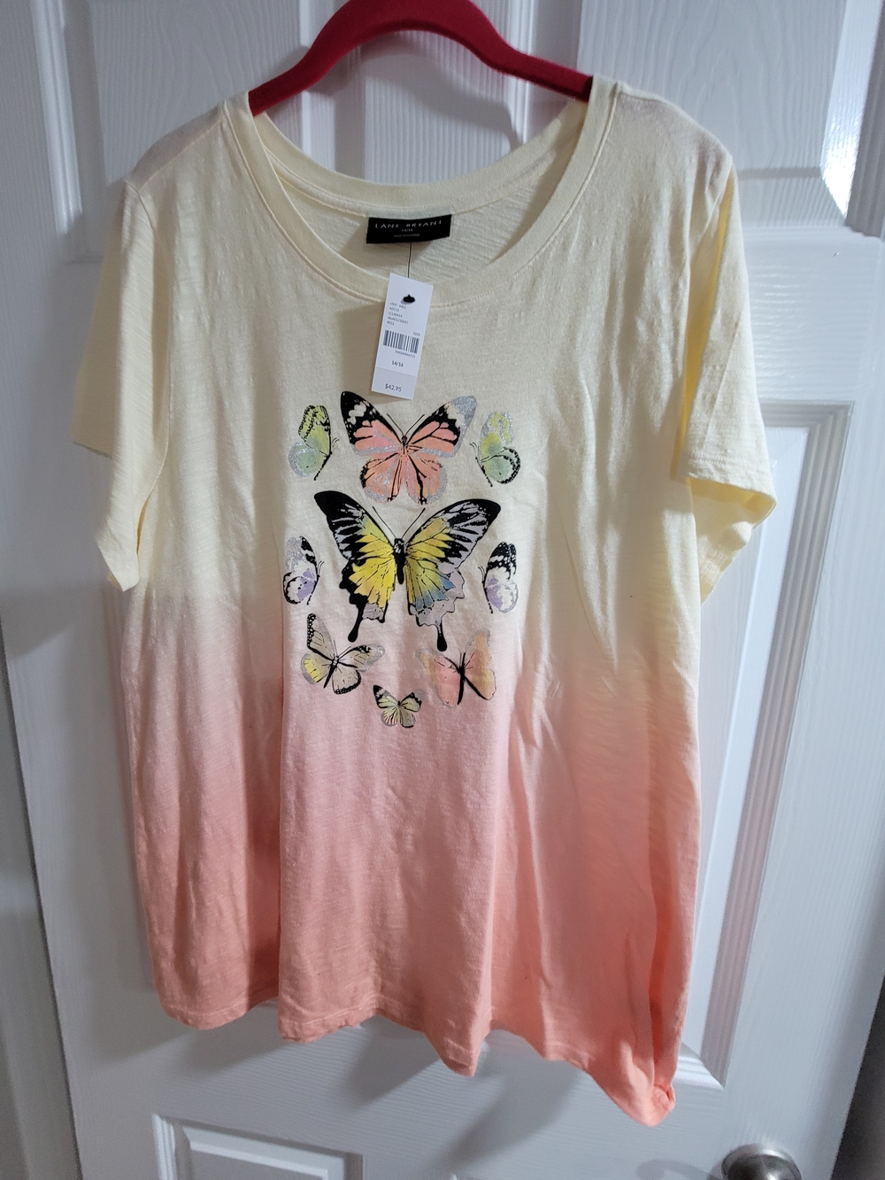 New Lane Bryant short-sleeve t-shirt in size 14/16.